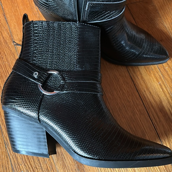 NWT Express cowboy booties - Picture 2 of 7
